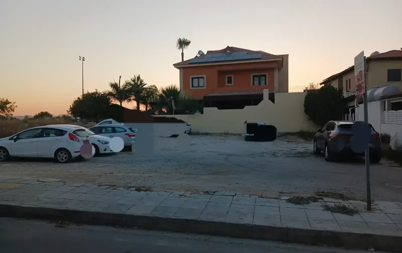 Residential Plot 539 m² in Aradippou - Agios Fanourios
