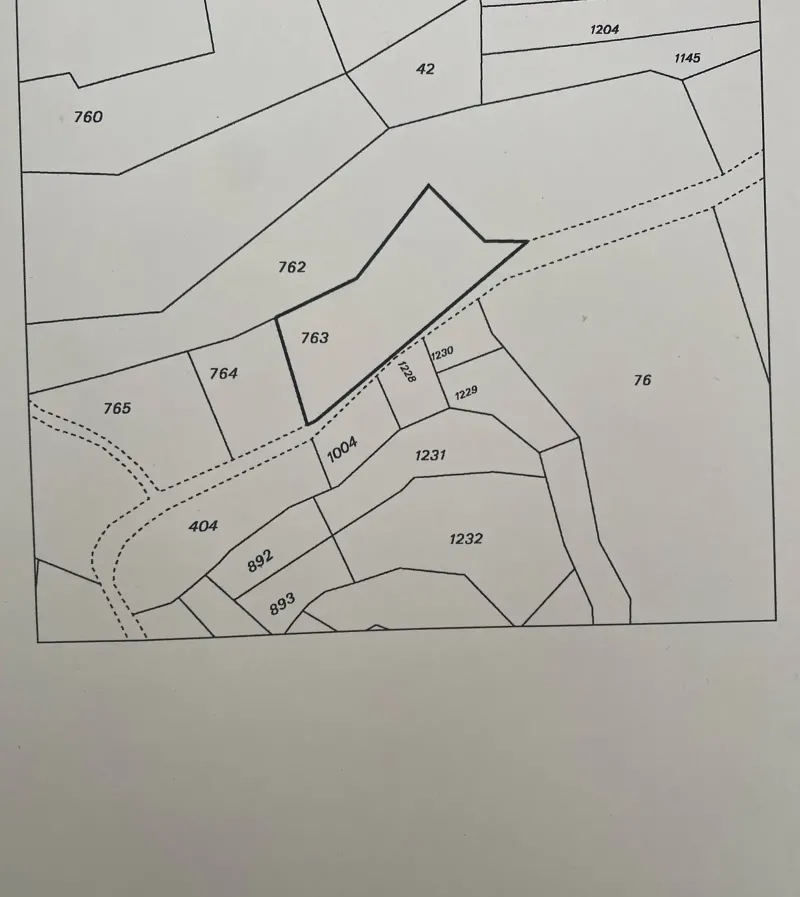 Residential Field 1660 m² in Lofou