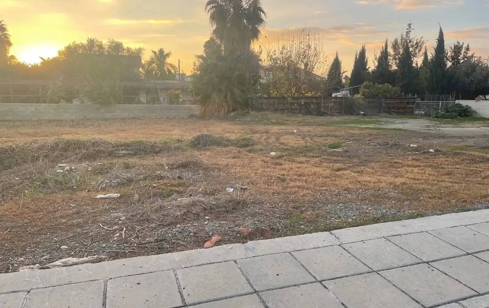 Residential Plot 868 m² in Agios Georgios(Fragk)