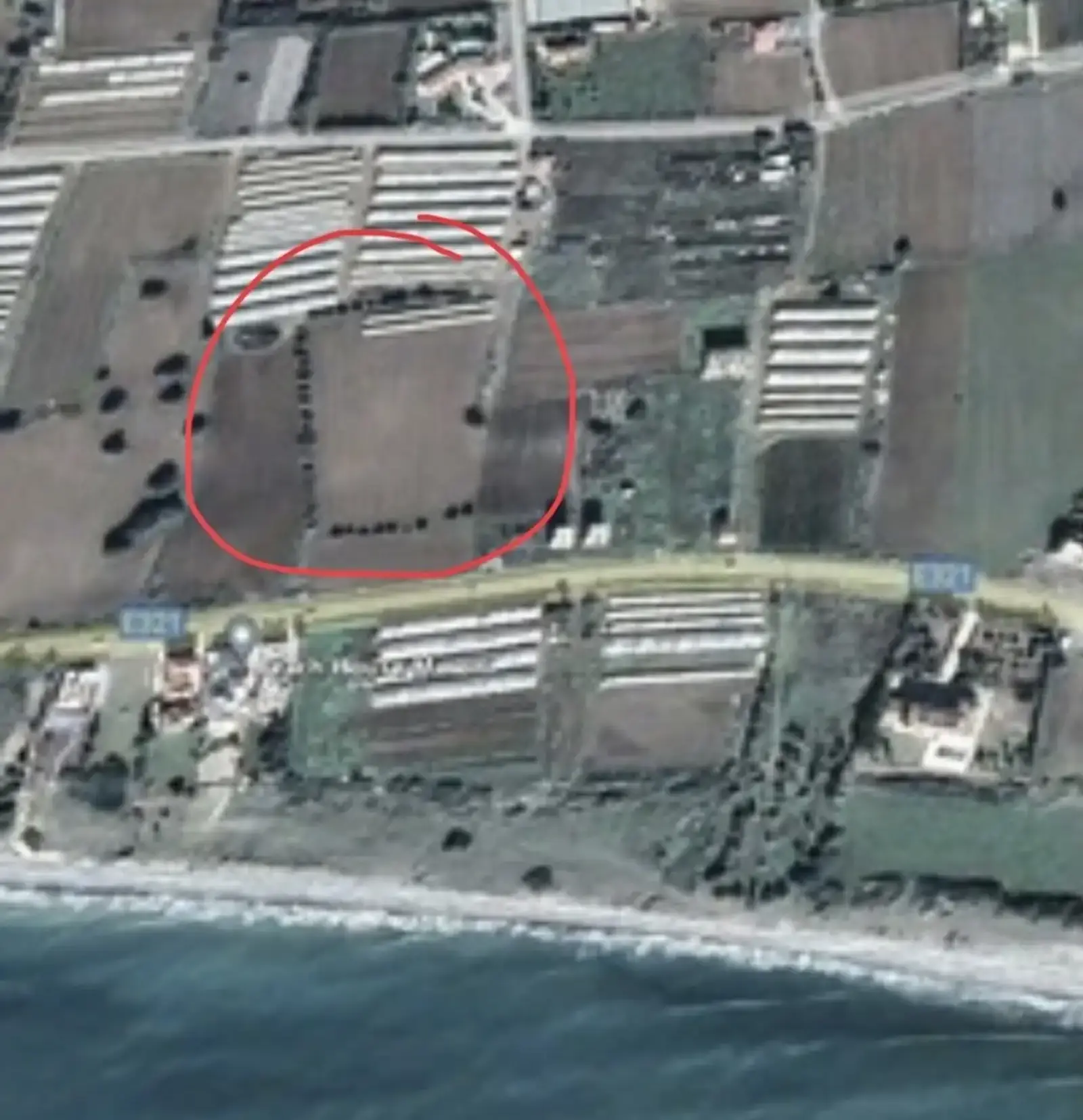 Tourist Plot 15601 m² in Maroni