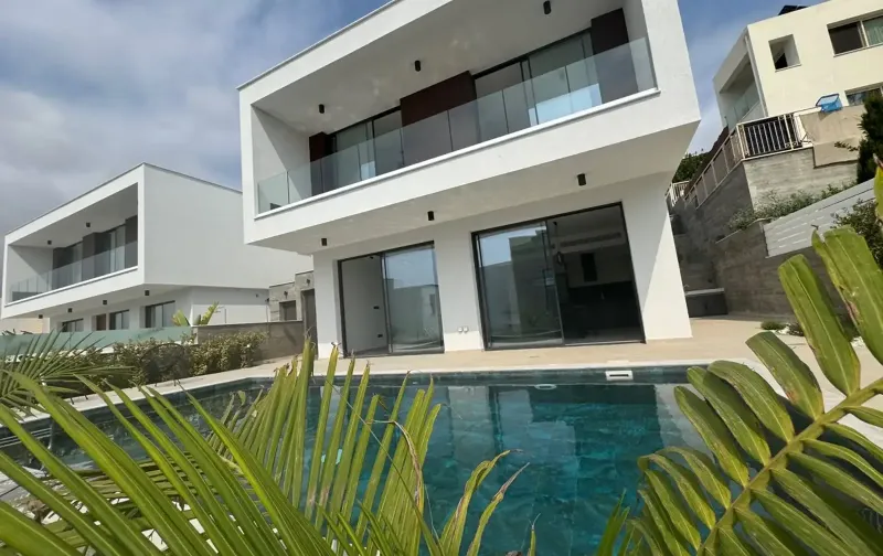 3-bedroom villa for sale in Chlorakas