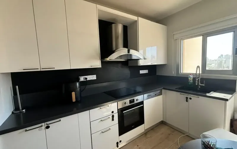3-bedroom apartment to rent in Agioi Omologites
