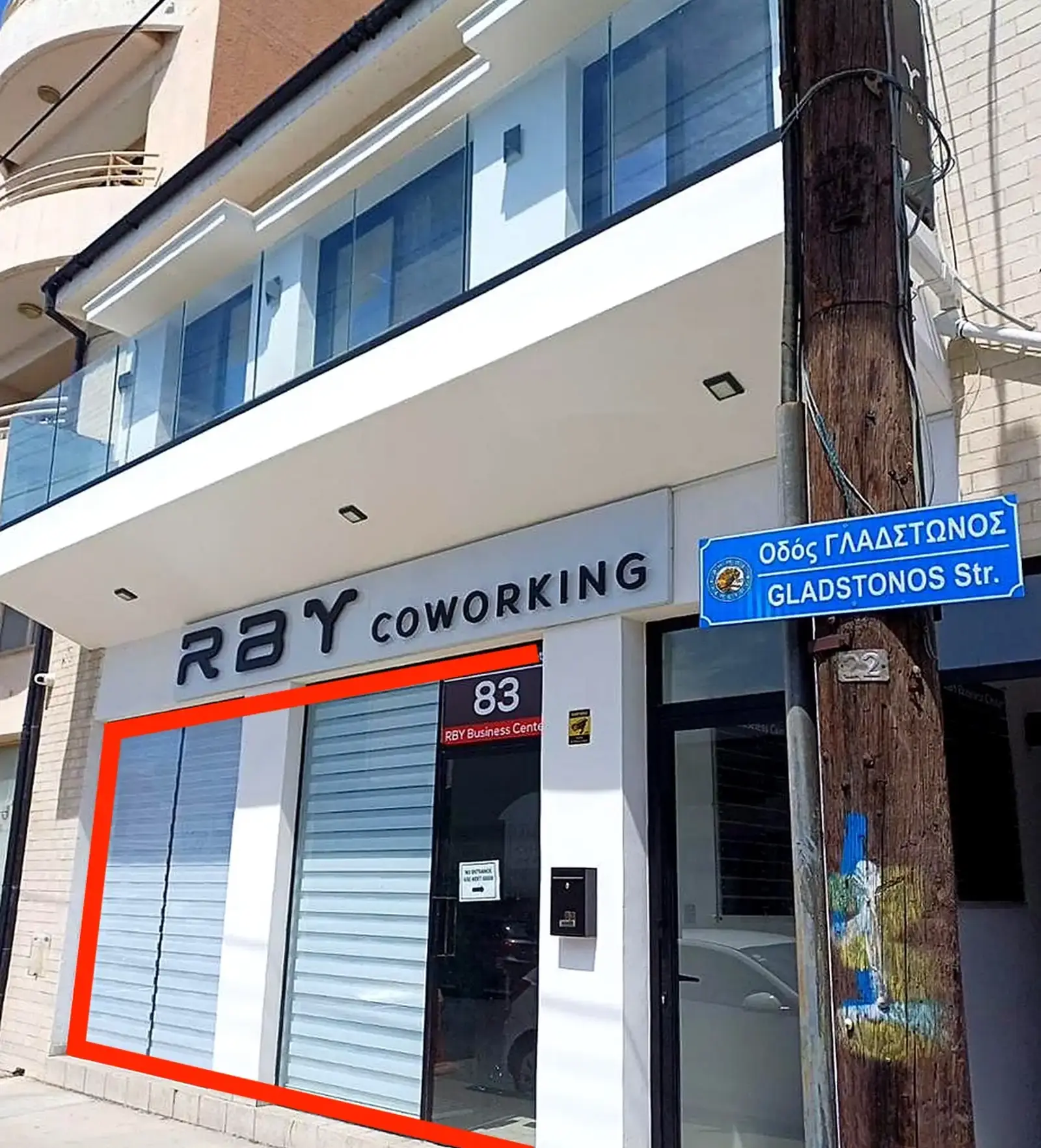 Commercial premises / retail space with private entrance in Agia Zoni