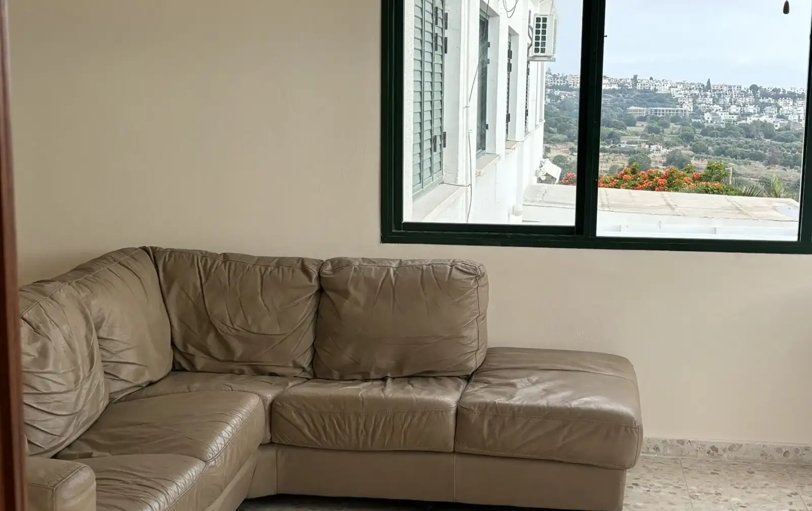 3-bedroom apartment to rent in Kissonerga