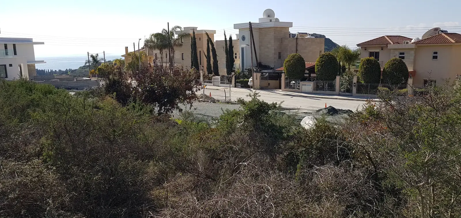 Οικιστικό οικόπεδο 700 m² προς πώληση στην περιοχή Agios Tychon