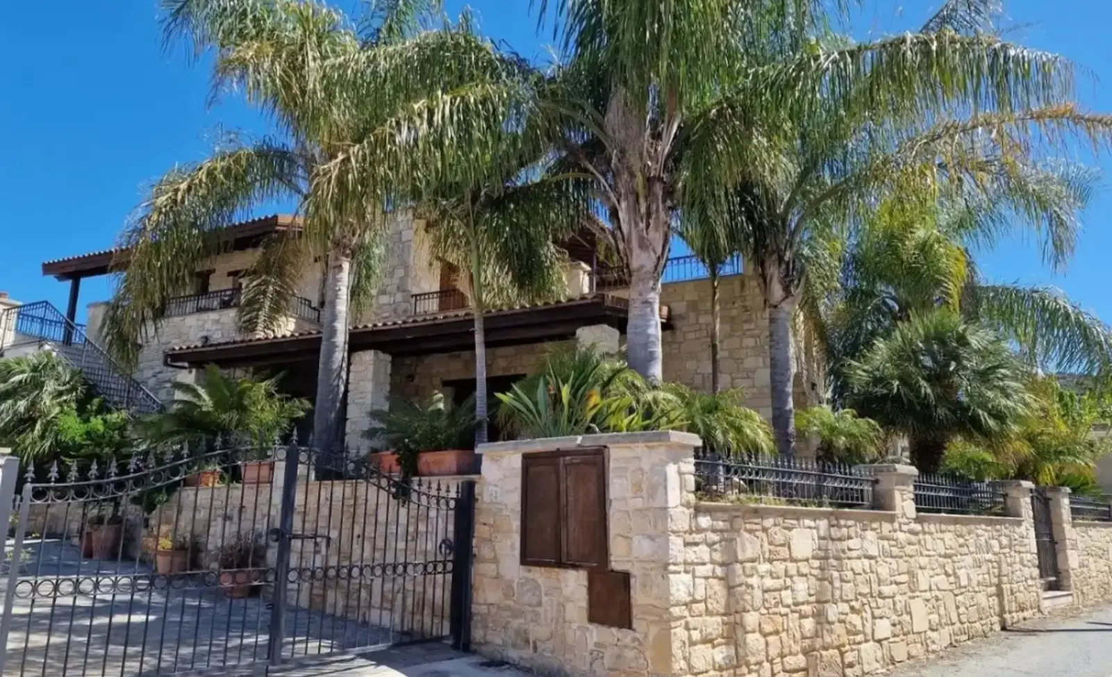 3-bedroom detached house to rent in Choulou