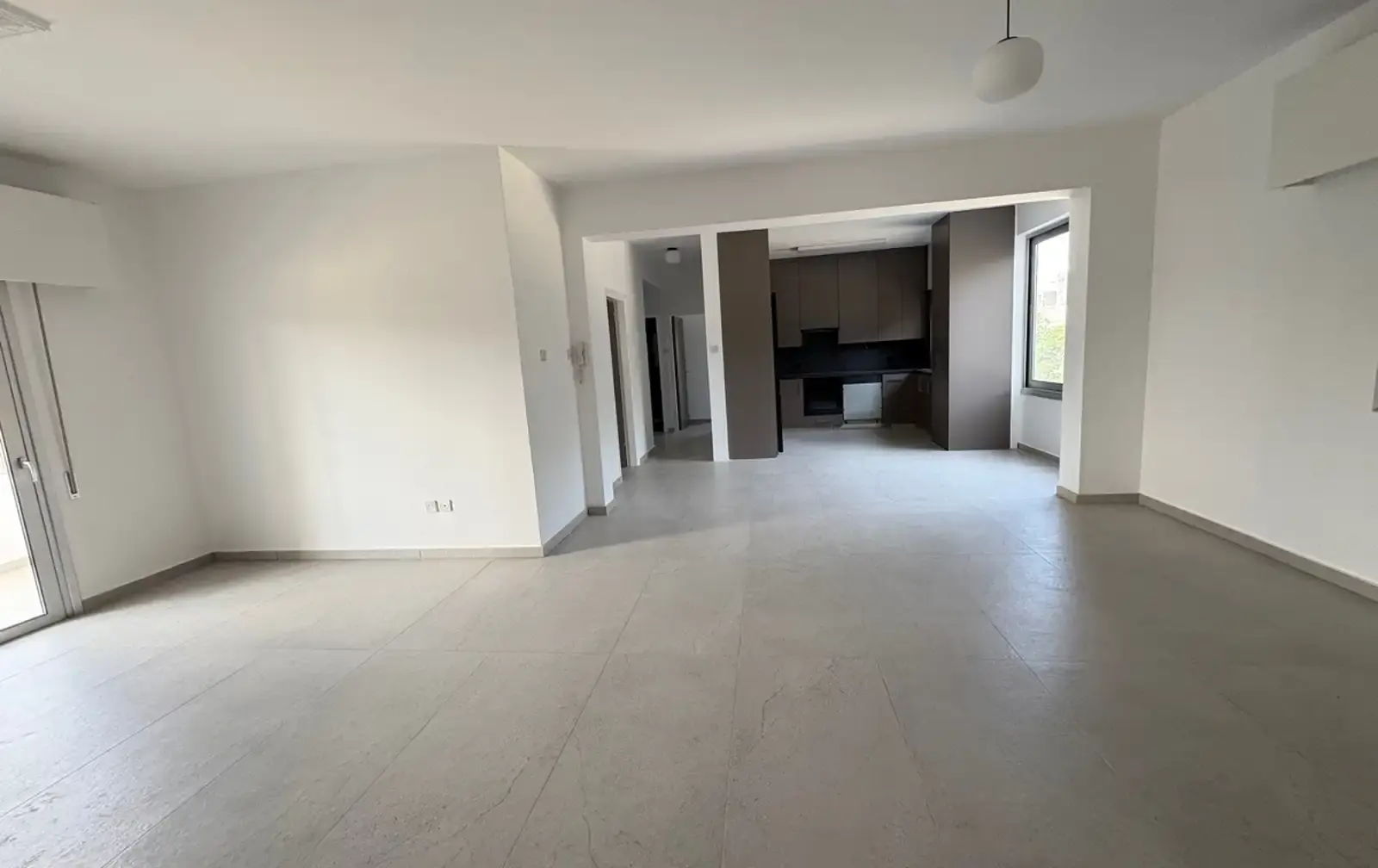 3-bedroom apartment to rent in Aglantzia