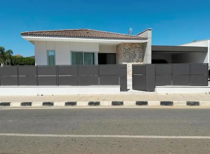 5-bedroom villa for sale in Mosfiloti