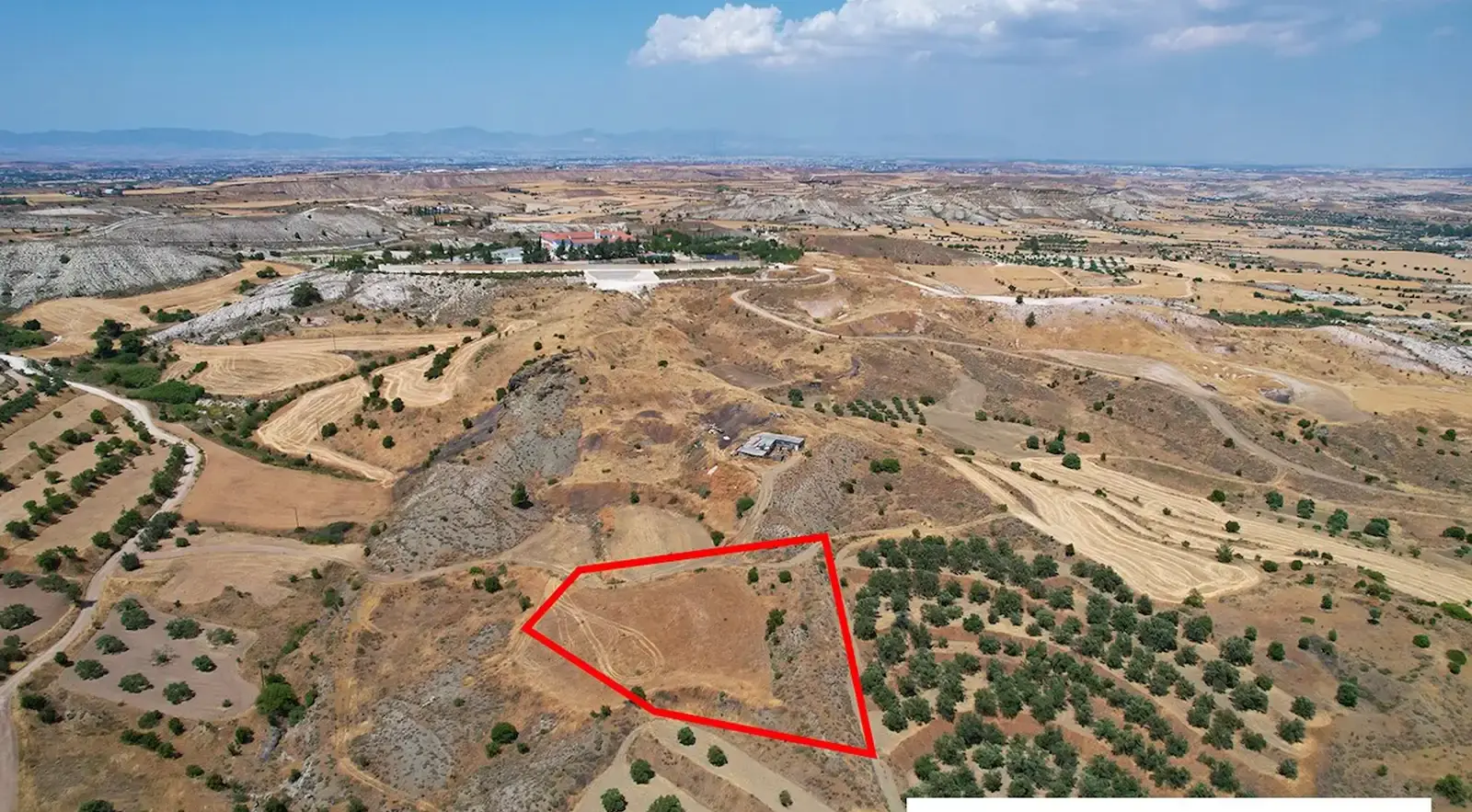 Γεωργικό χωράφι 3,345 m² προς πώληση στην περιοχή Pera