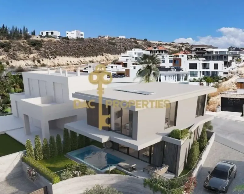 4-bedroom villa for sale in Agios Athanasios