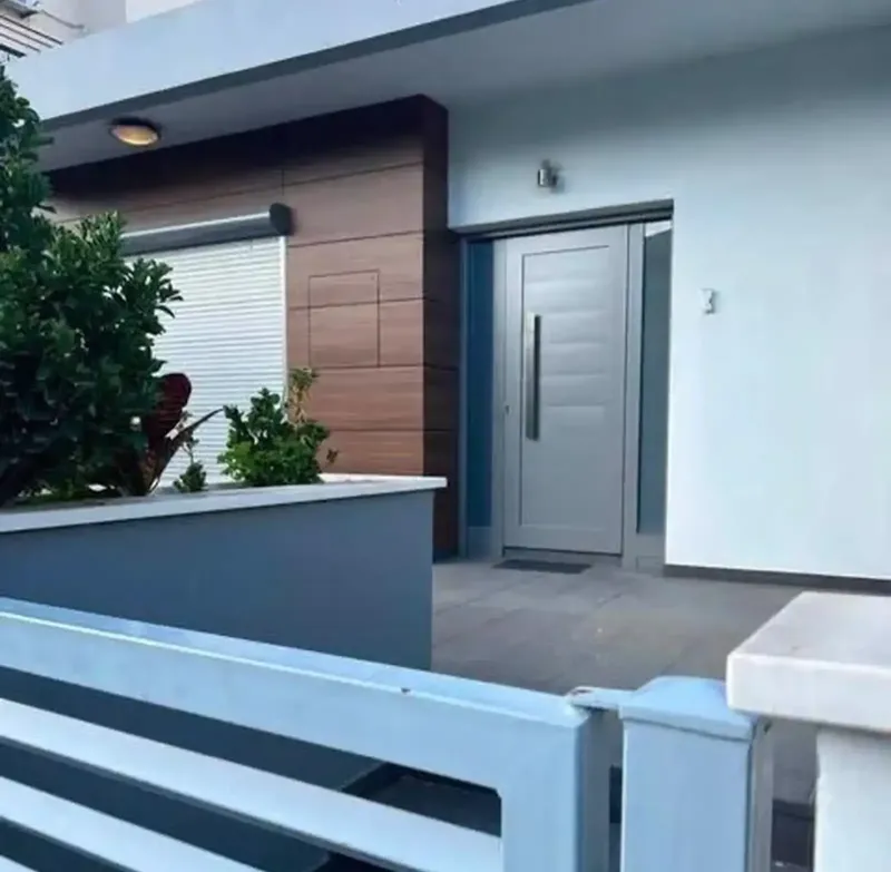 3-bedroom semi-detached to rent in Mesa Geitonia