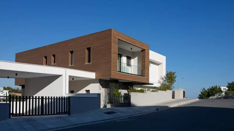 5-bedroom villa for sale in Agios Athanasios