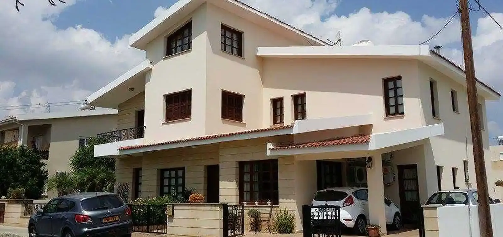 5-bedroom detached house for sale in Aglantzia