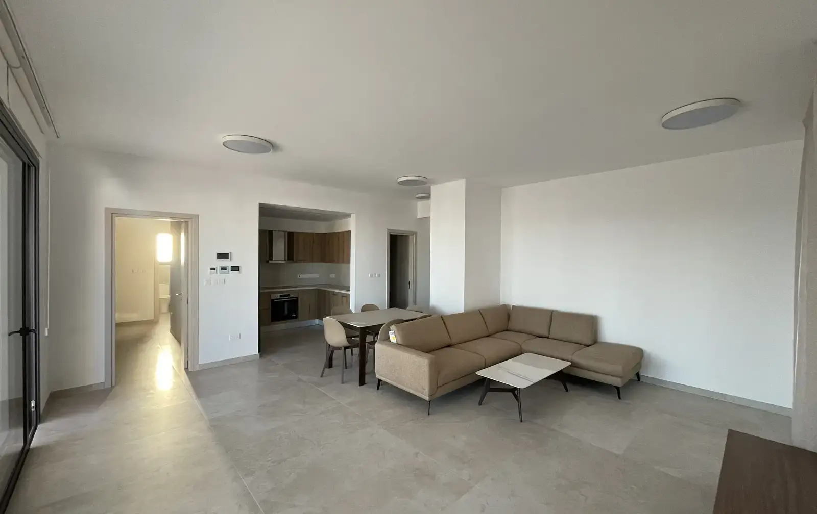 3-bedroom penthouse to rent in Neapolis