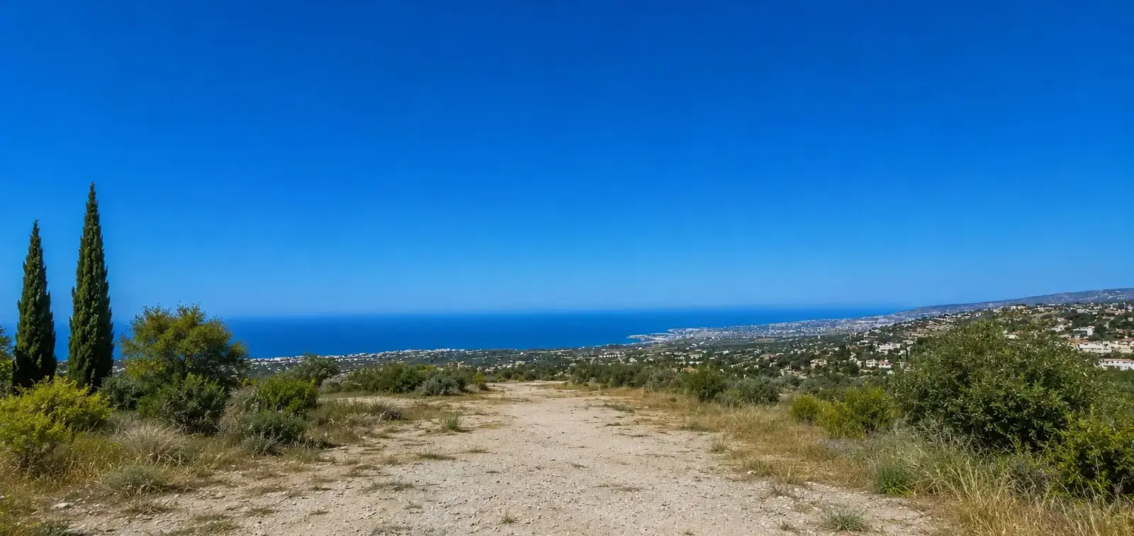 Residential Plot 875 m² in Tera