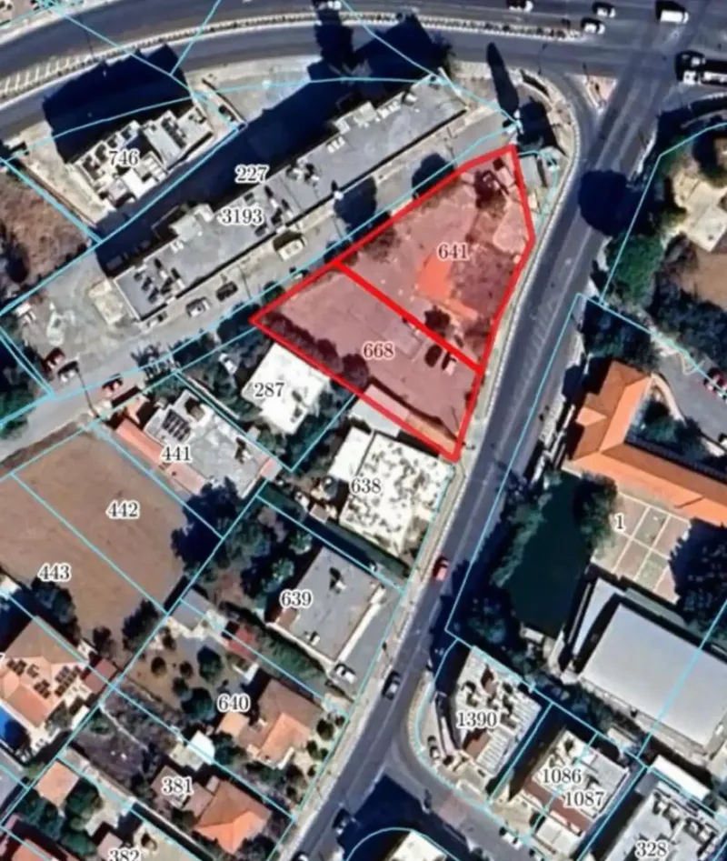 Commercial Field 1450 m² in Lakatameia - Agios Nikolaos