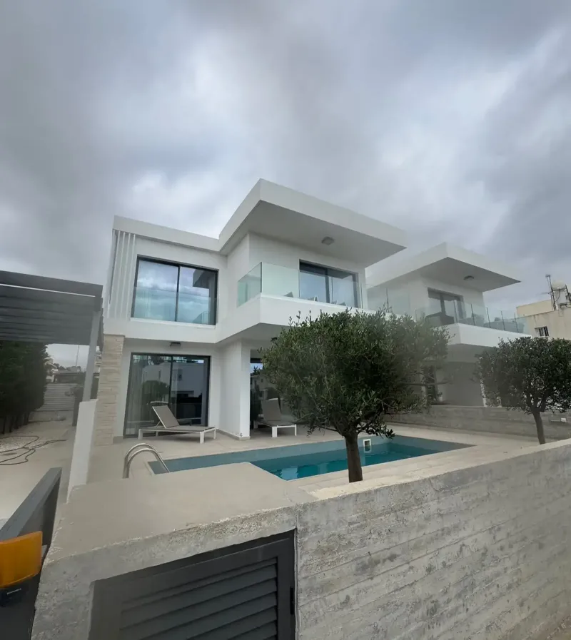 3-bedroom villa to rent in Universal