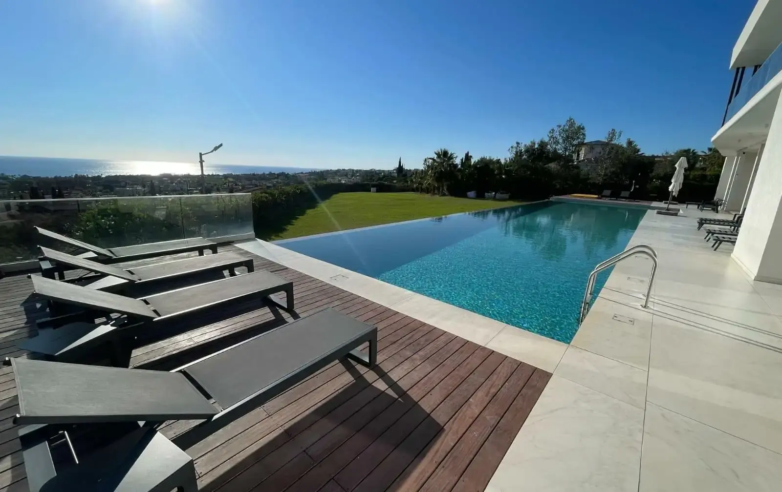 9-bedroom villa to rent in Pegeia