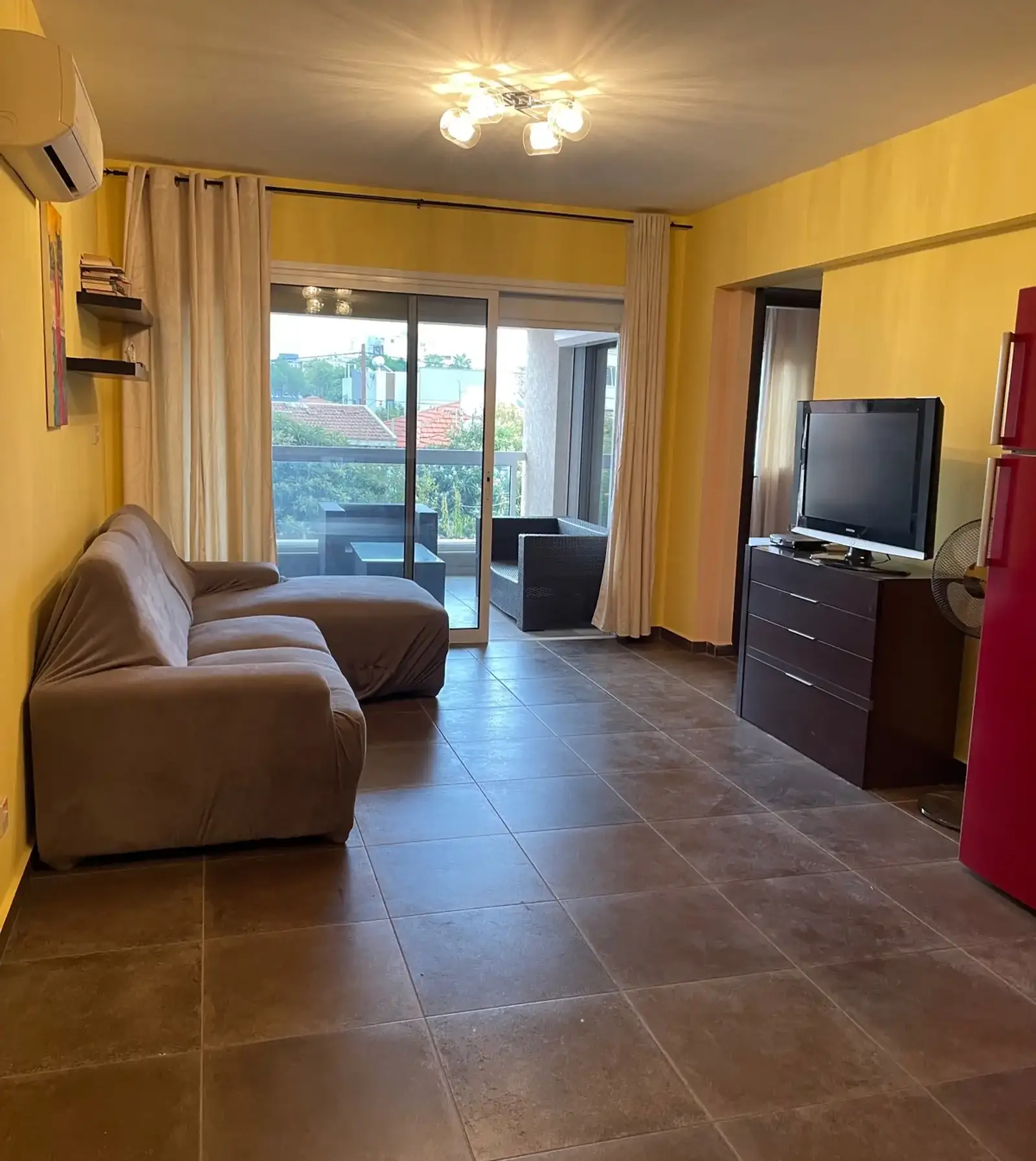 2-bedroom apartment to rent in Katholiki