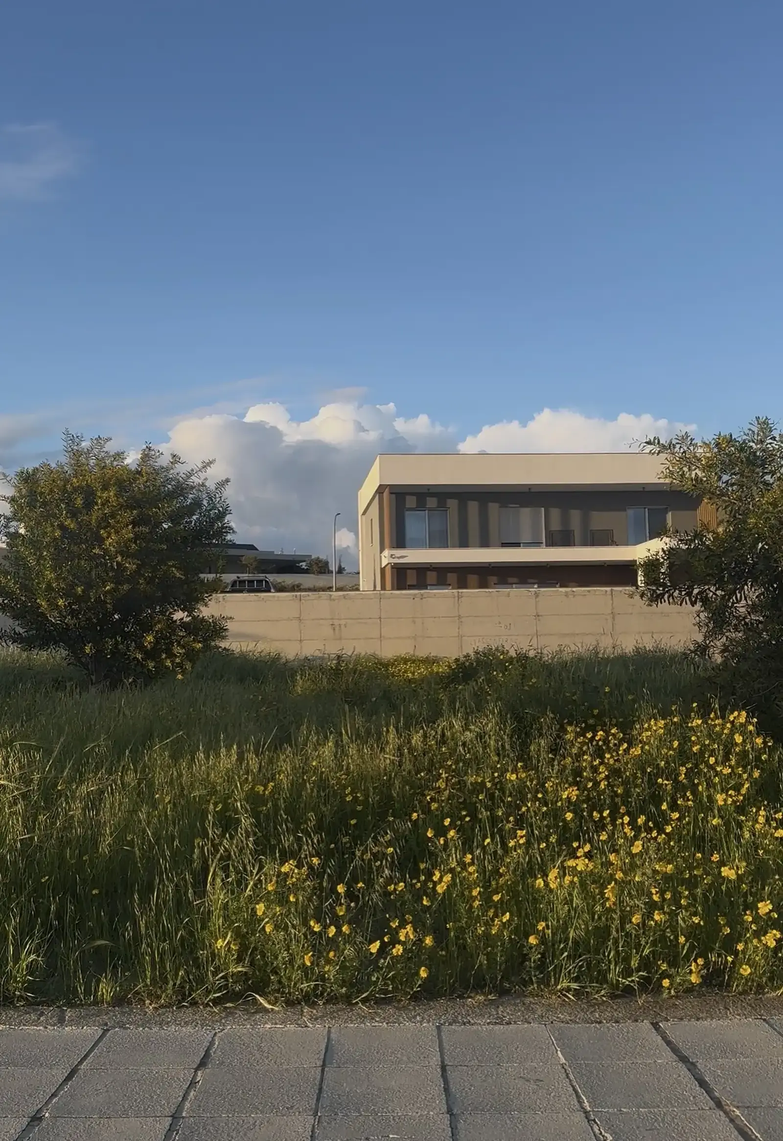 Residential Plot 668 m² in Agios Athanasios