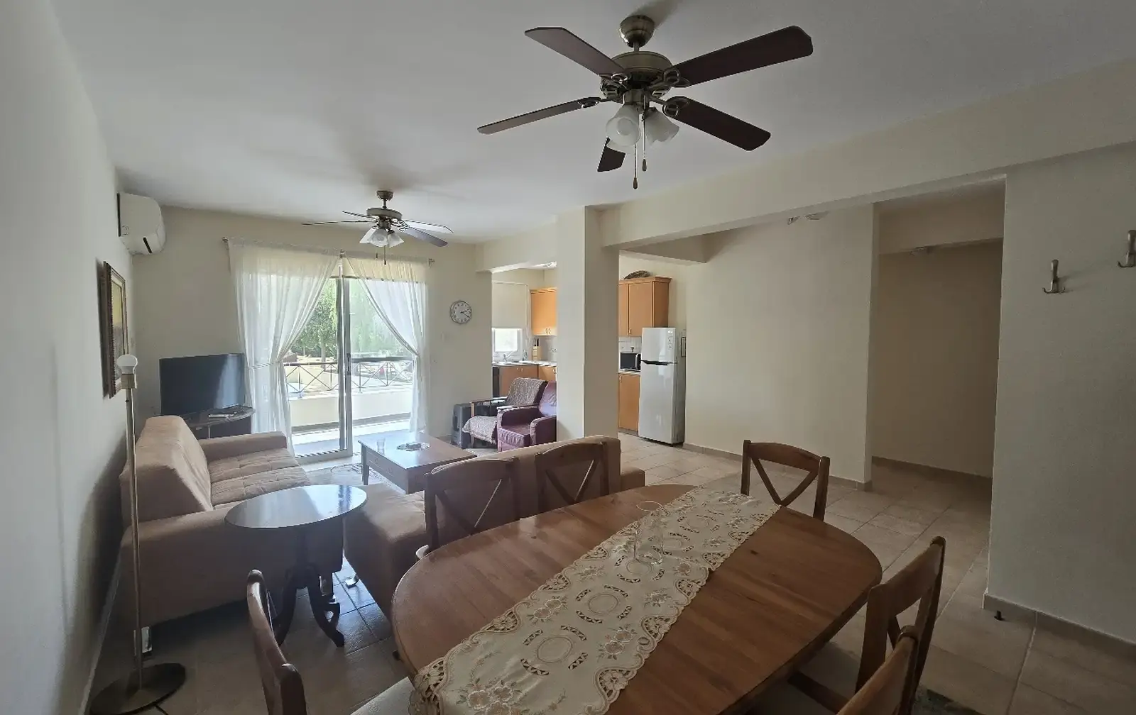 3-bedroom apartment to rent in Oroklini