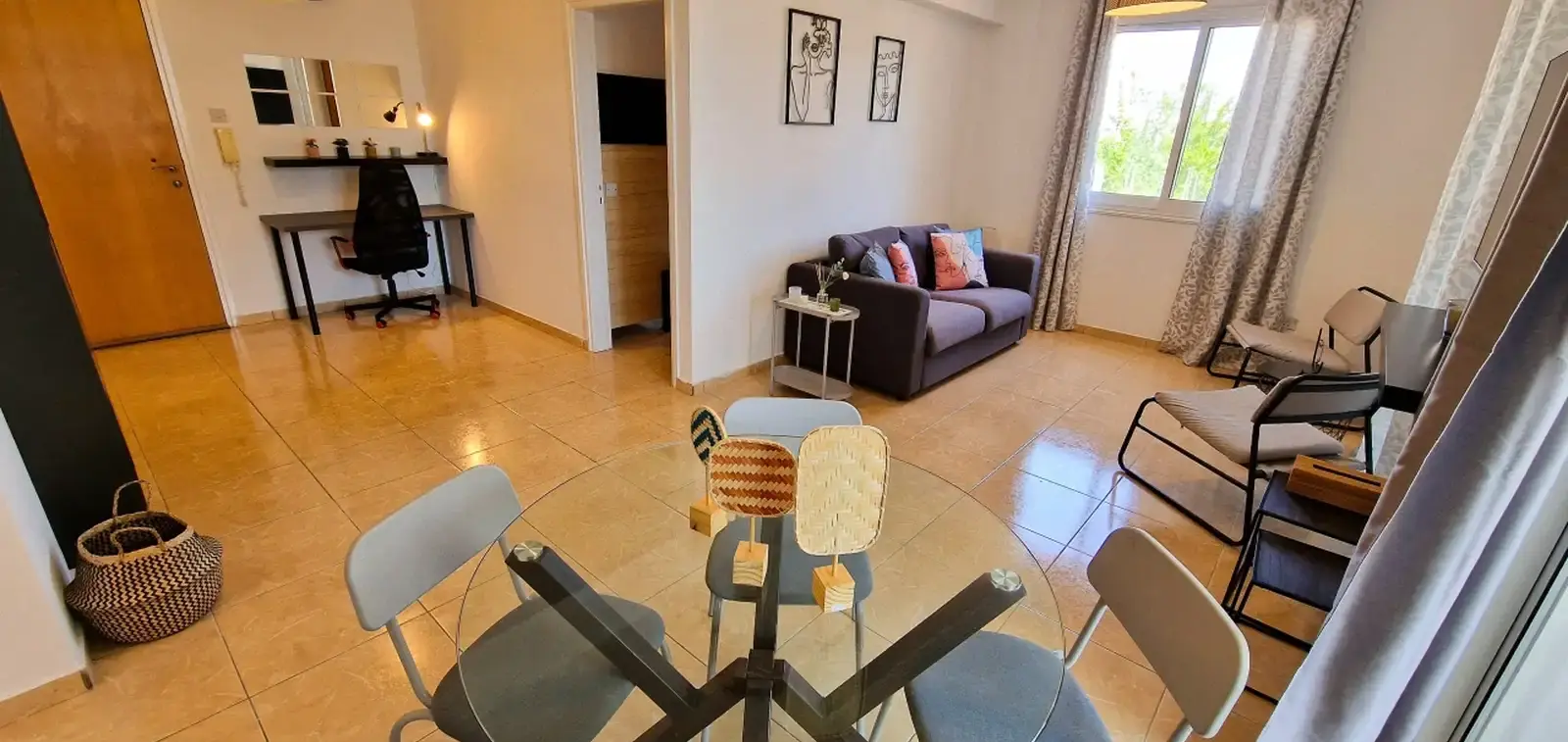 Sunny 2-bedroom apartment in the heart of larnaca in Larnaka - Sotiros