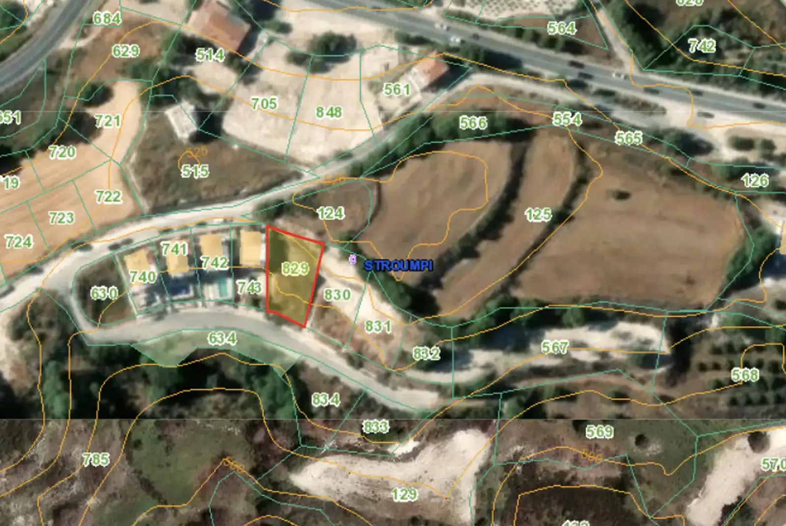 Οικιστικό οικόπεδο 607 m² προς πώληση στην περιοχή Stroumpi Kato