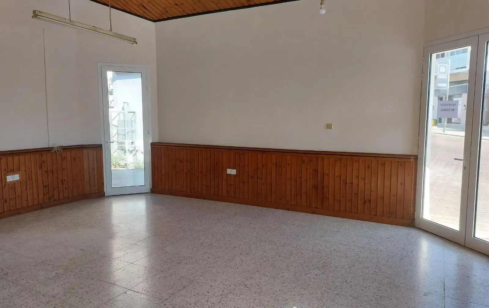 Eπαγγελματικό υποστατικό στο κένυτο του ύψωνα in Ypsonas