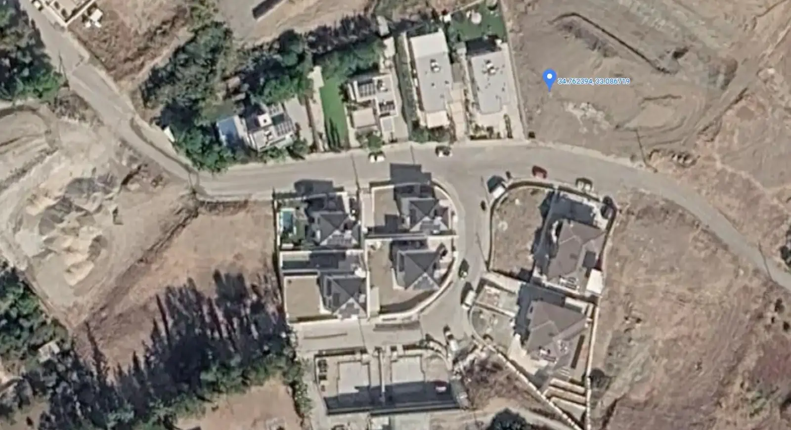 Residential Plot 2518 m² in Akrounta