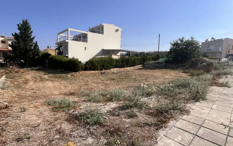 Residential Plot 490 m² in Empa