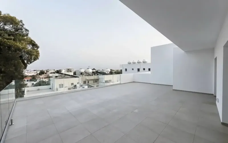 2-bedroom penthouse to rent in Livadia Larnakas