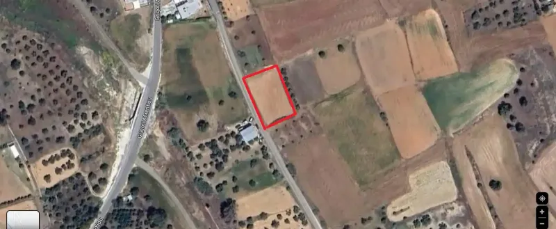 Residential Field 1400 m² in Agioi Trimithias
