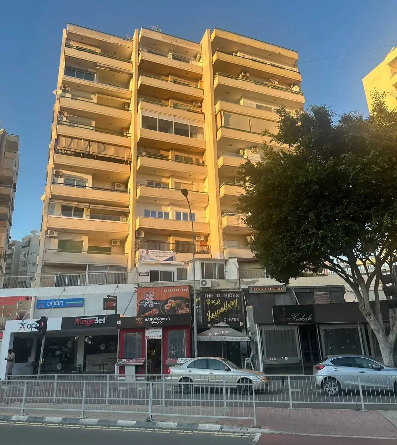 Καταστημα στο κανικα εναεριος in Neapolis