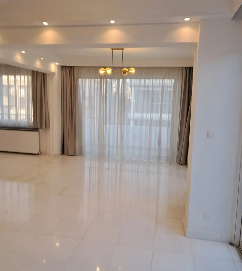 3-bedroom penthouse to rent in Agioi Omologites