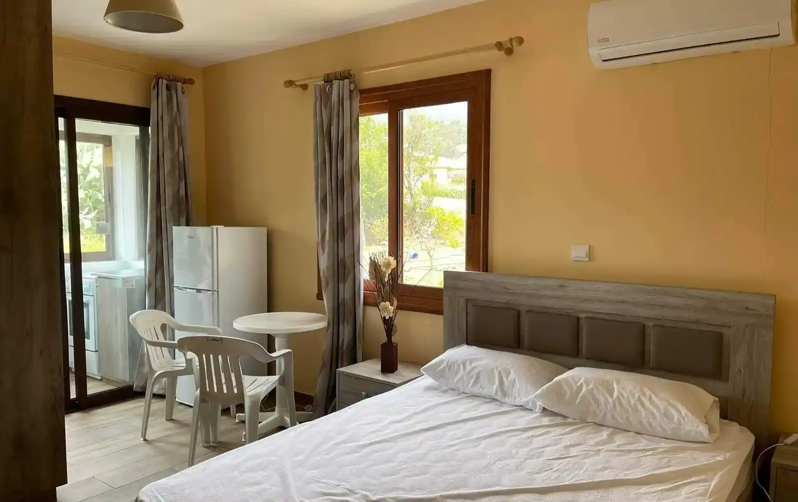Studio apartment to rent in Trimiklini