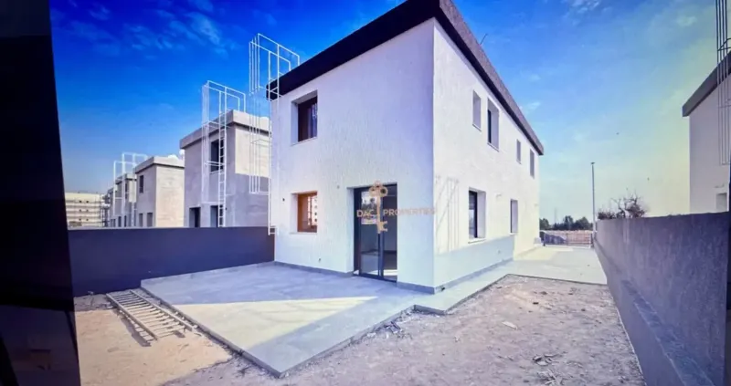 4-bedroom detached house for sale in Kato Polemidia