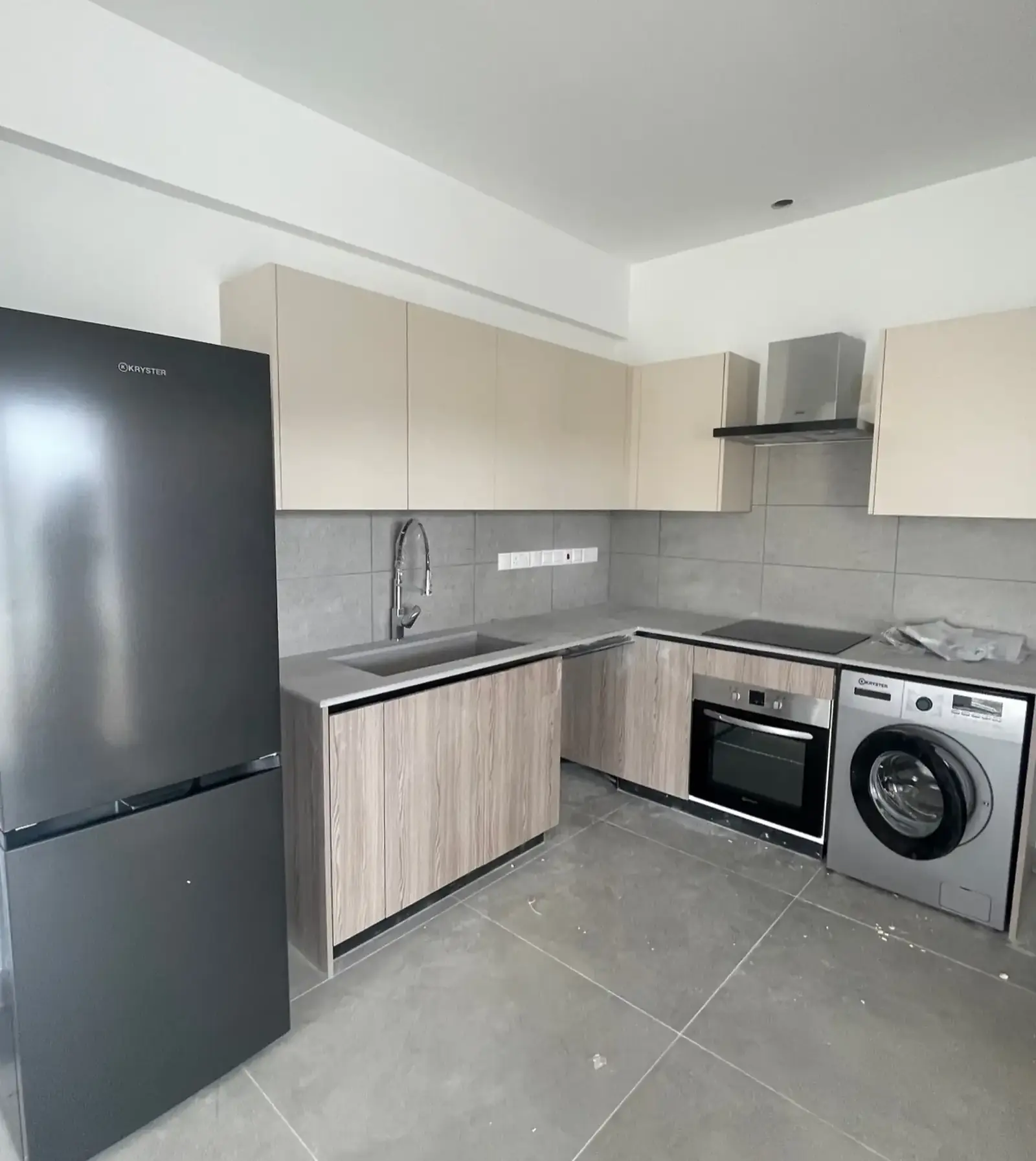 2-bedroom penthouse to rent in Aradippou - Apostolos Loukas