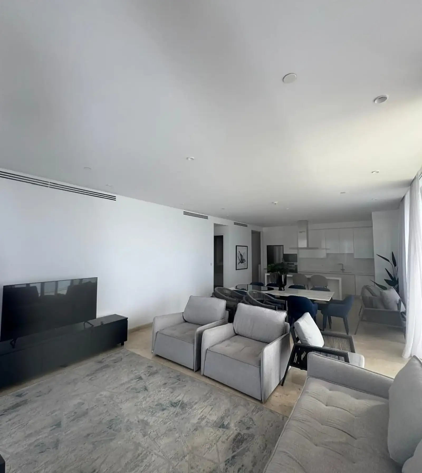 3-bedroom apartment to rent in Kato Paphos