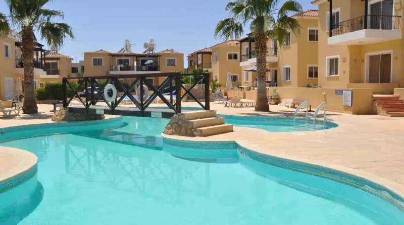2-bedroom apartment to rent in Universal