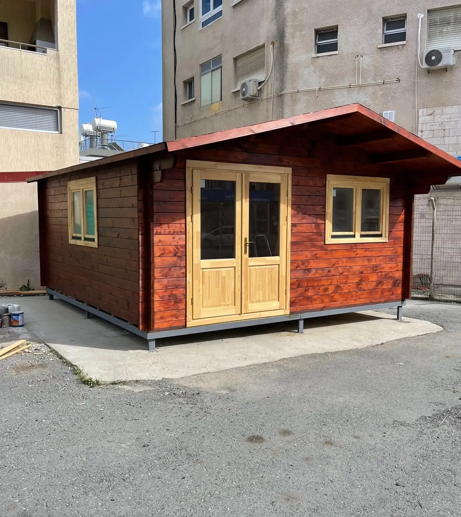 Σπιτάκι ξύλινο in Omonia