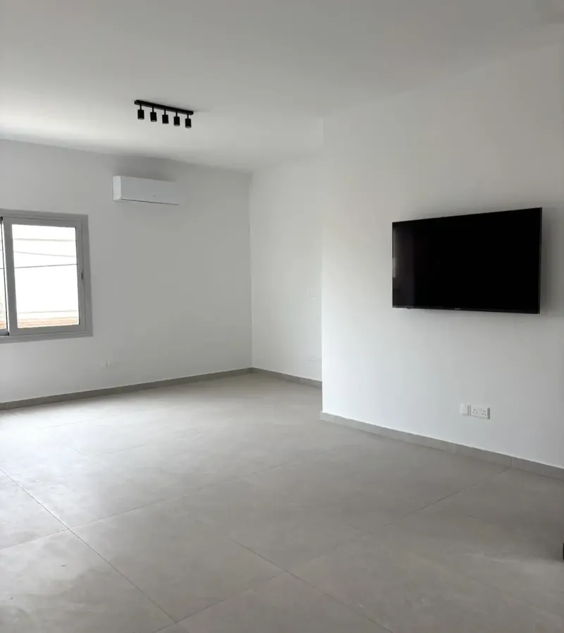 3-bedroom apartment to rent in Mesa Geitonia