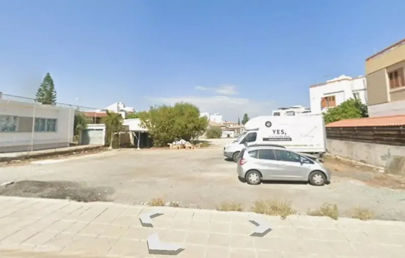 Commercial Plot 586 m² in Agios Dometios - Agios Pavlos