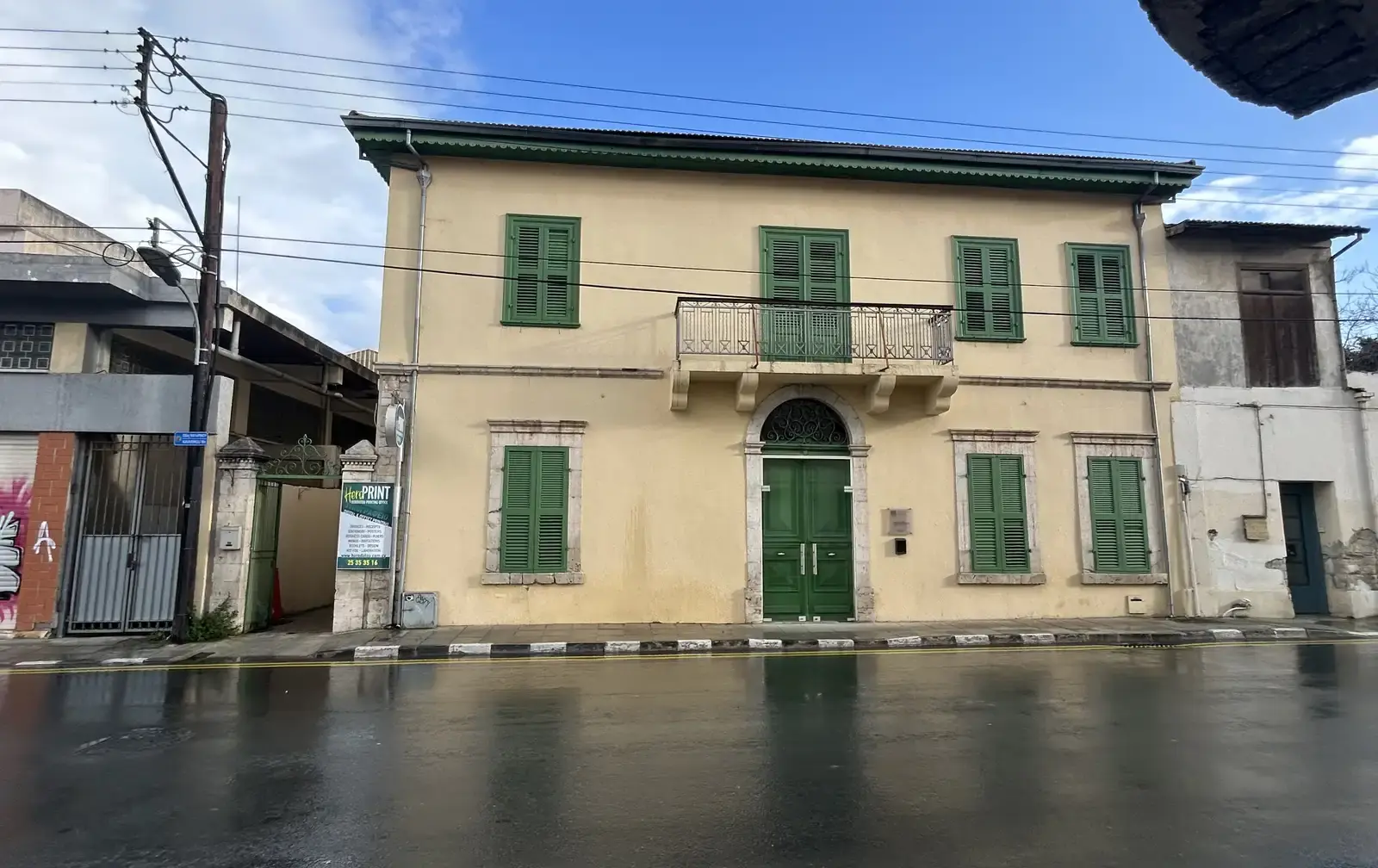 Stunning neoclassical renovated listed building in Historical Center