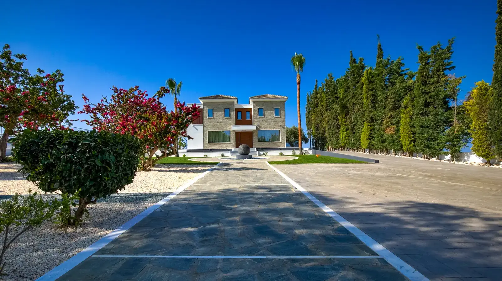 5-bedroom villa for sale in Kouklia Pafou