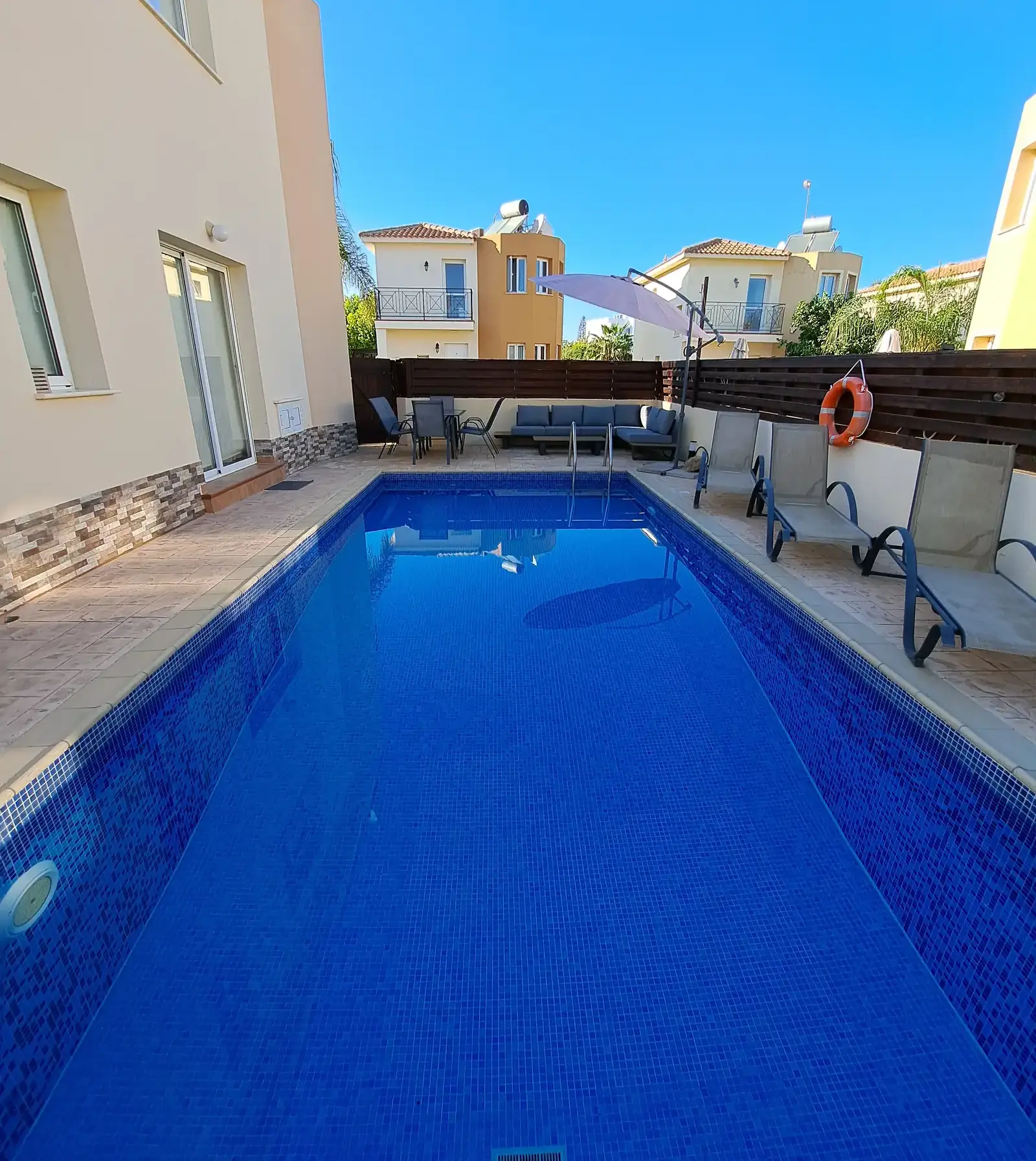 Beautiful villa in central pernera
