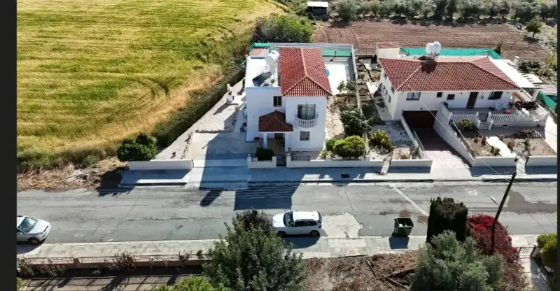 4-bedroom villa to rent in Pegeia