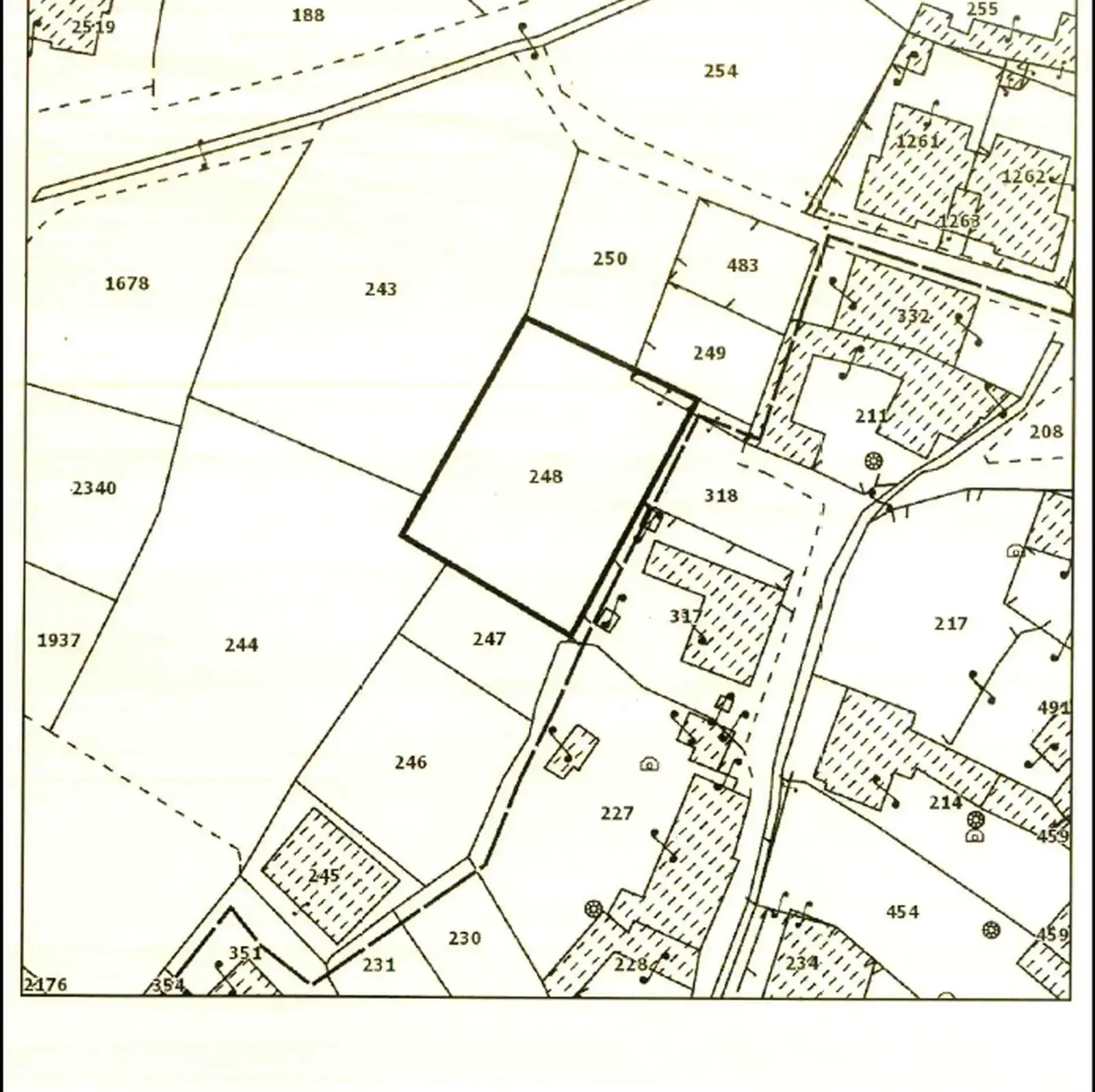 Commercial Plot 1071 m² in Lakatameia - Agia Paraskevi