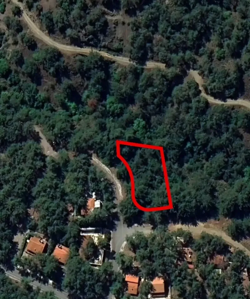 Residential Plot 954 m² in Moniatis