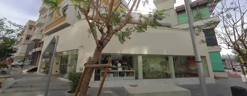 Store in makariou avenue in Agios Andreas