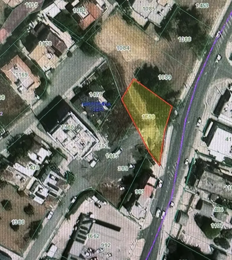Commercial Plot 650 m² in Tseri